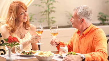 Couple enjoys a meal at Hollywood Casino Toledo