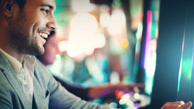 slots 3 people at slots
